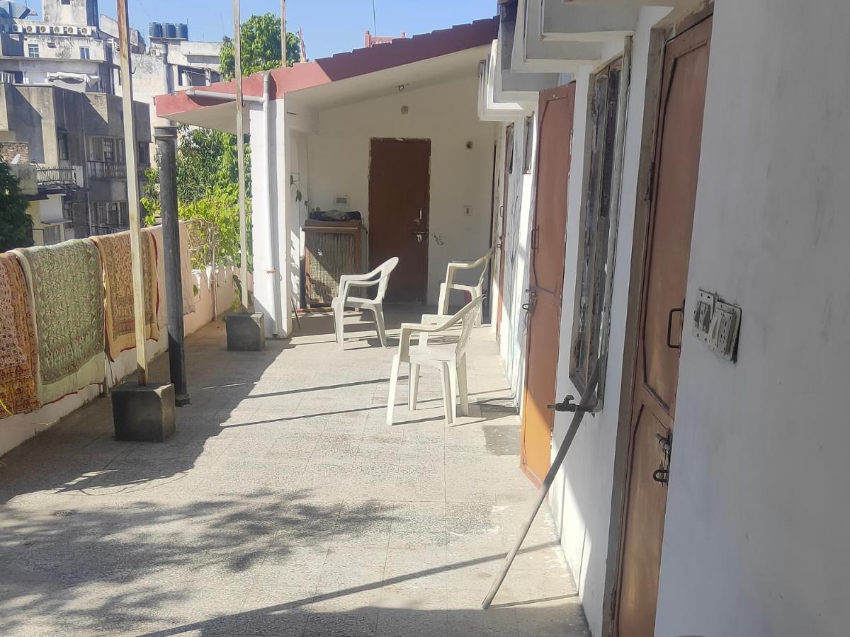 Jwala Niketan Guesthouse Private Rooms Jaipur Ngoại thất bức ảnh